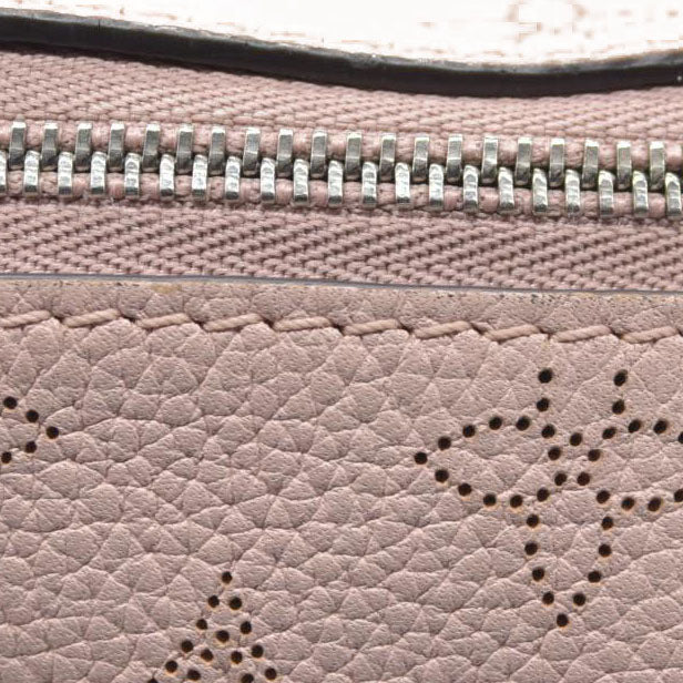 $3950 Louis Vuitton  Mahina Babylone Chain BB Magnolia