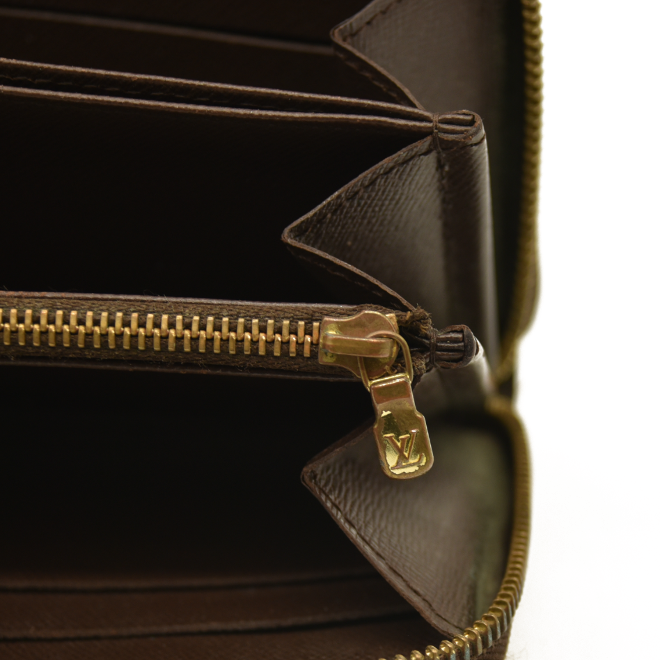 $880 Louis Vuitton Damier Ebene Zippy Wallet VI4058