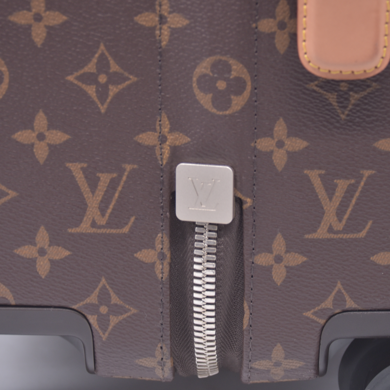 $3450 2021 Louis Vuitton Monogram Horizon 50 Carryon Suitcase BA0291