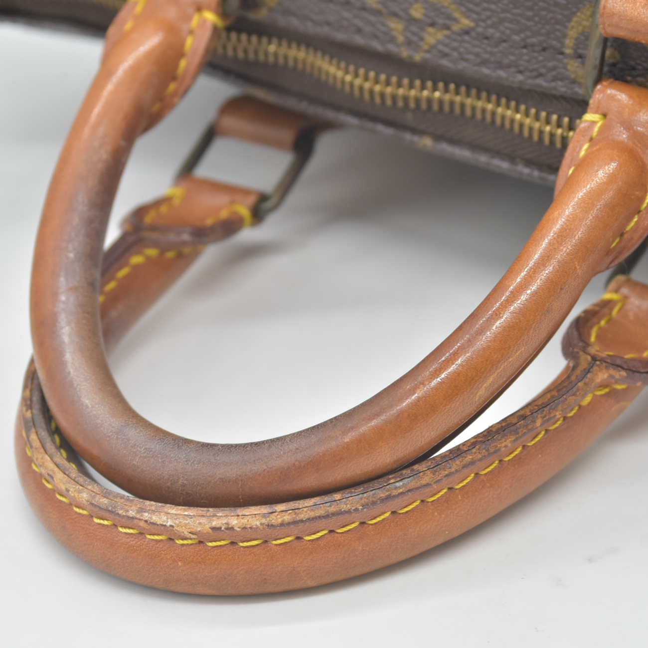 $1490 1991 Louis Vuitton Monogram Speedy 25 MI0911