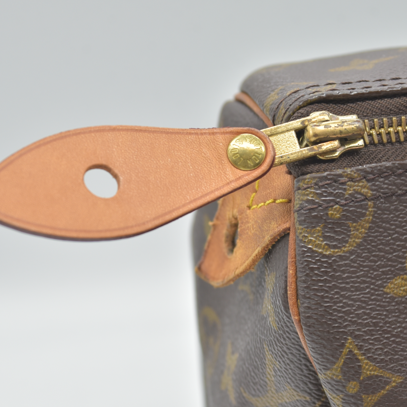 $1490 1991 Louis Vuitton Monogram Speedy 25 MI0911