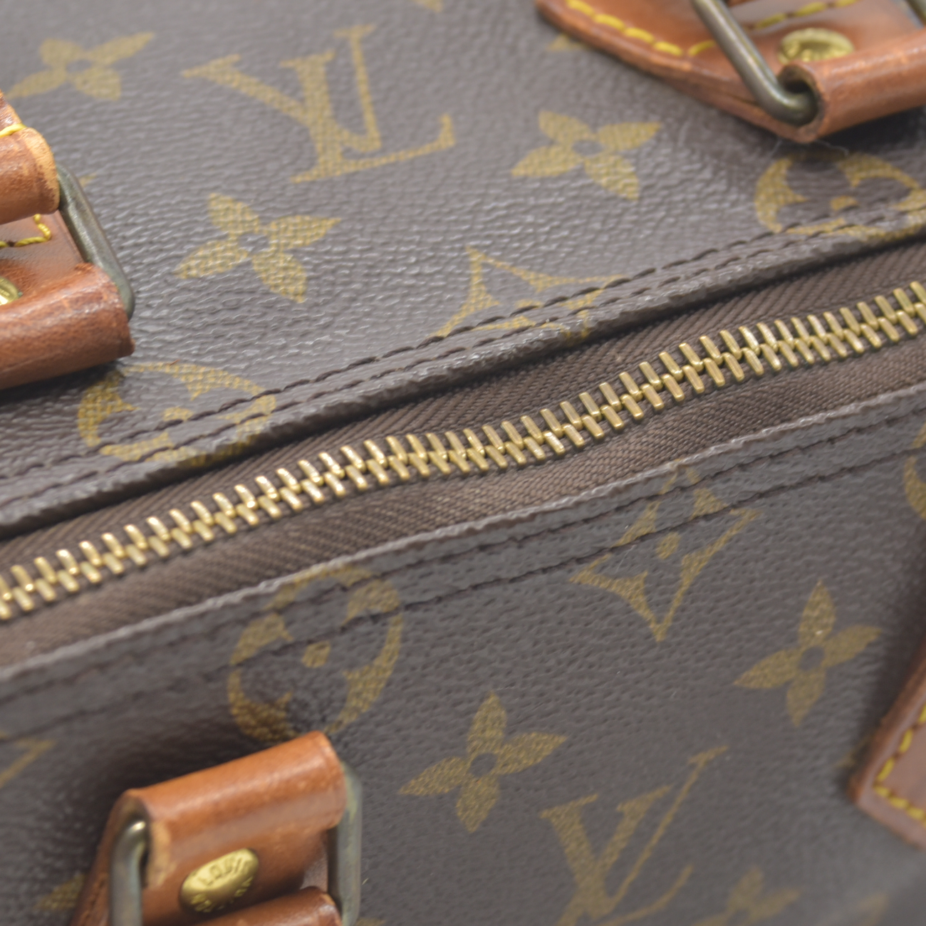 $1490 1991 Louis Vuitton Monogram Speedy 25 MI0911