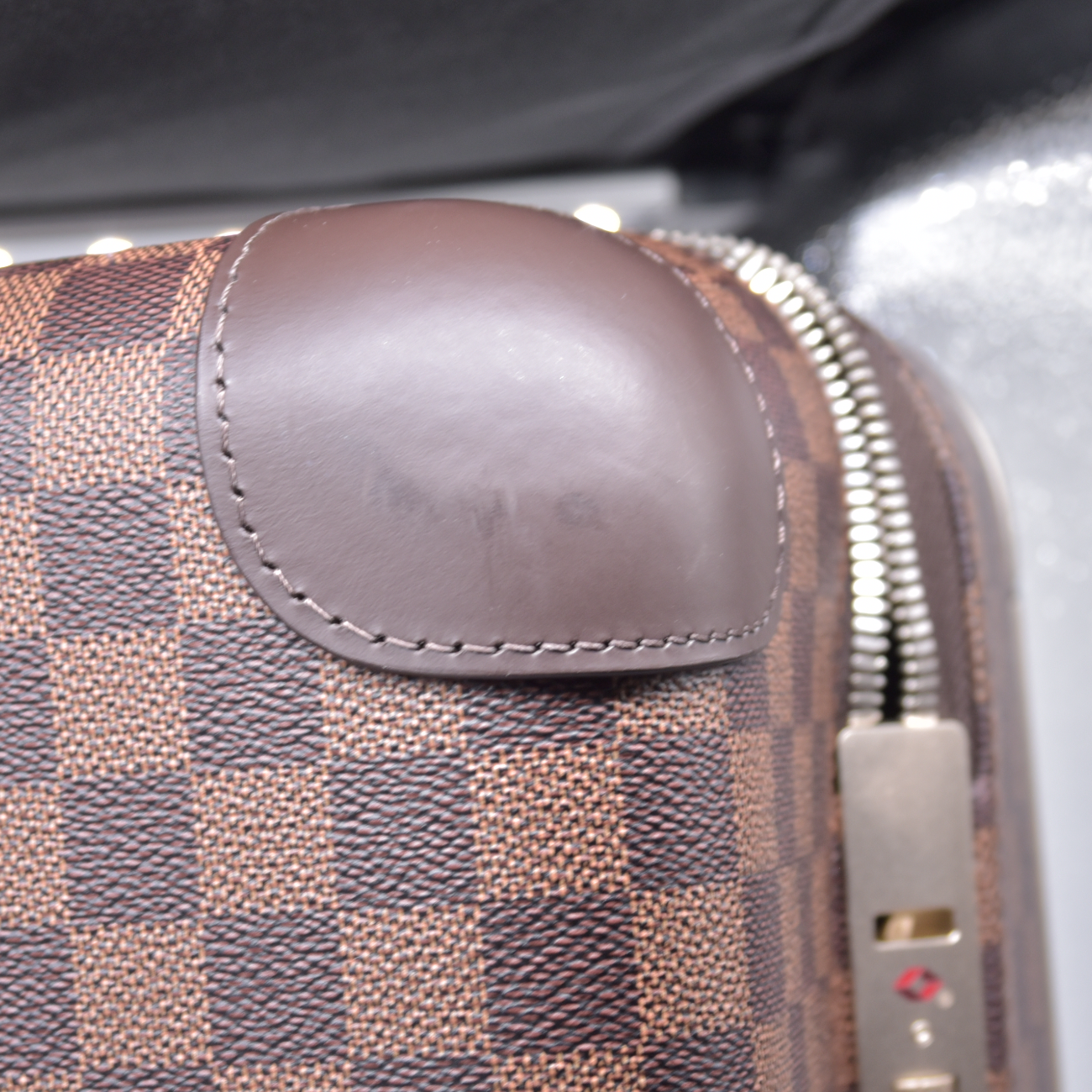 $3550 Louis Vuitton Damier Ebene Horizon 55 RFID