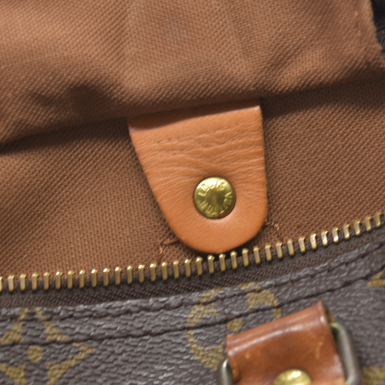 $1490 1991 Louis Vuitton Monogram Speedy 25 MI0911