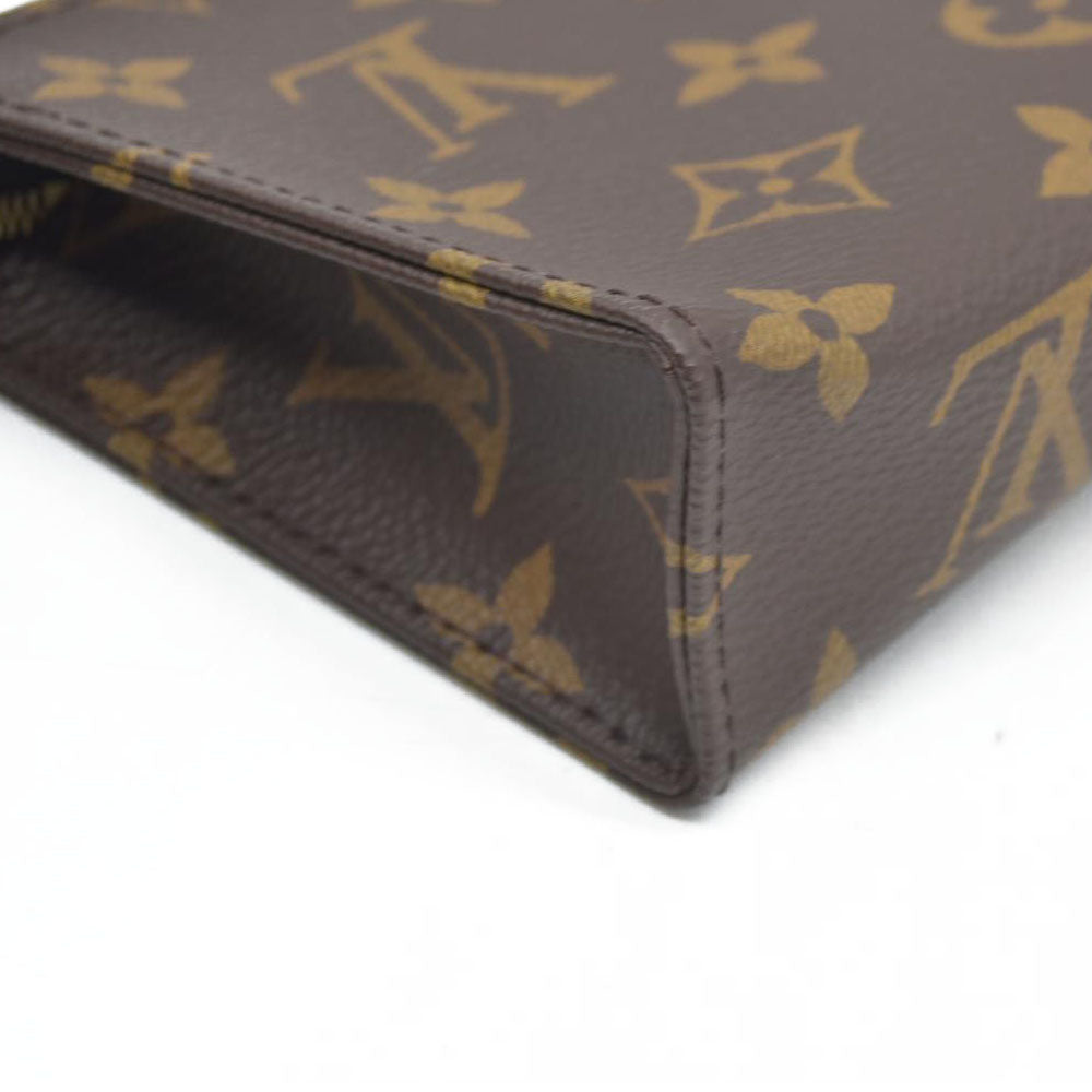 $1620 Louis Vuitton  Monogram Toiletry Pouch 15 Fuchsia