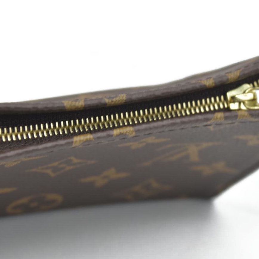 $1620 Louis Vuitton  Monogram Toiletry Pouch 15 Fuchsia