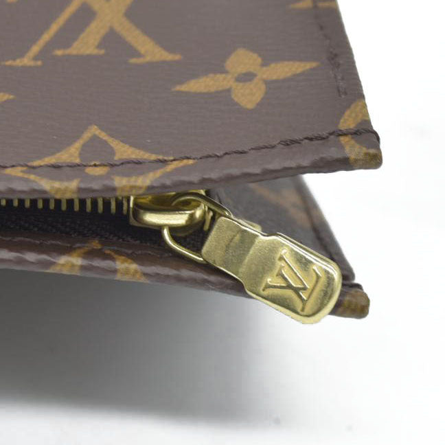 $1620 Louis Vuitton  Monogram Toiletry Pouch 15 Fuchsia