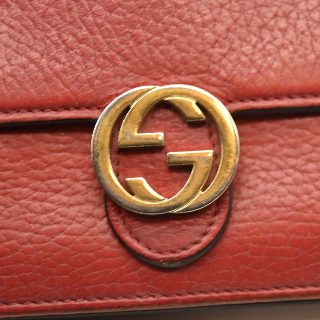AUCTION $1290 Gucci  Dollar Calfskin Interlocking G Chain Wallet Red