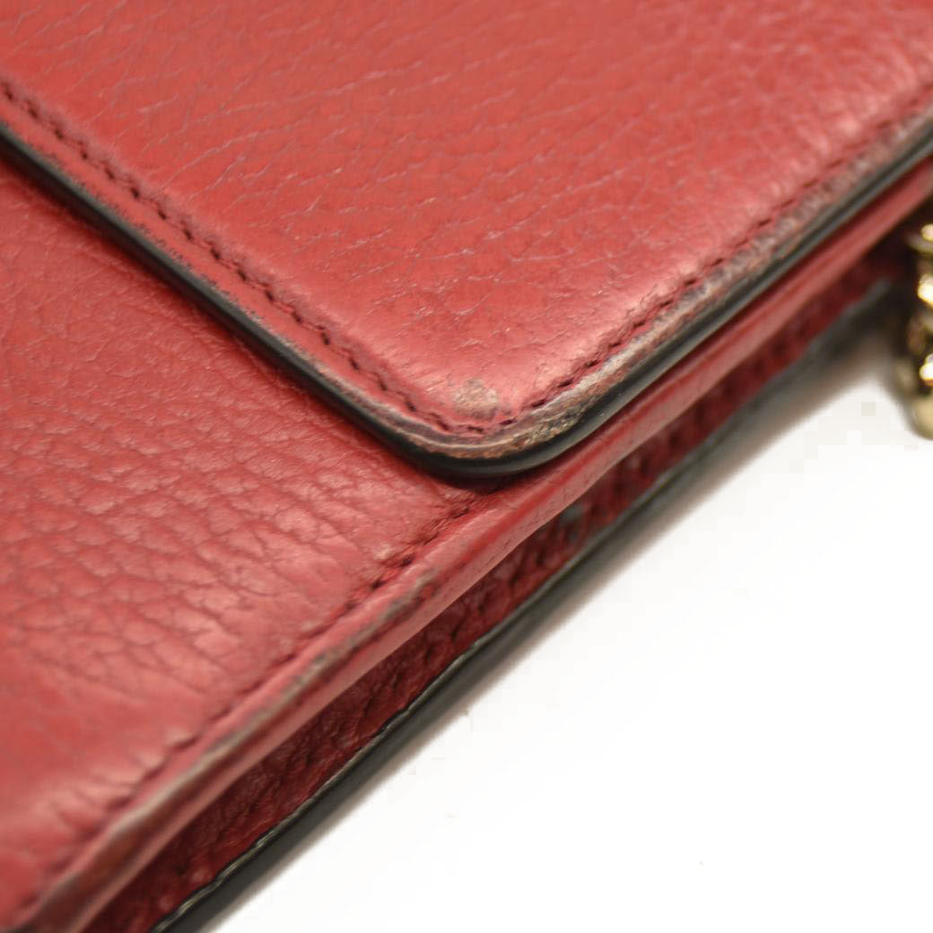 AUCTION $1290 Gucci  Dollar Calfskin Interlocking G Chain Wallet Red