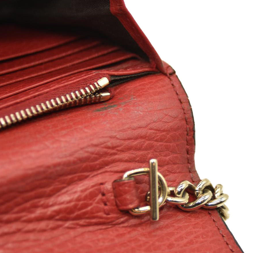 AUCTION $1290 Gucci  Dollar Calfskin Interlocking G Chain Wallet Red