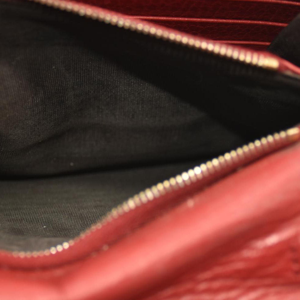 AUCTION $1290 Gucci  Dollar Calfskin Interlocking G Chain Wallet Red