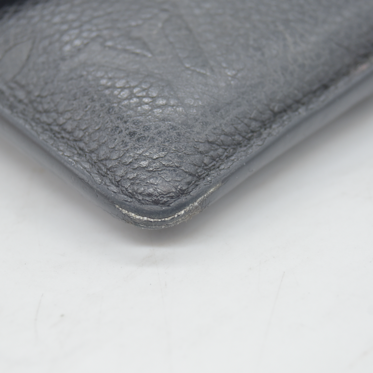$840 Louis Vuitton  LV Monogram Empreinte Leather Card Holder Recto Verso