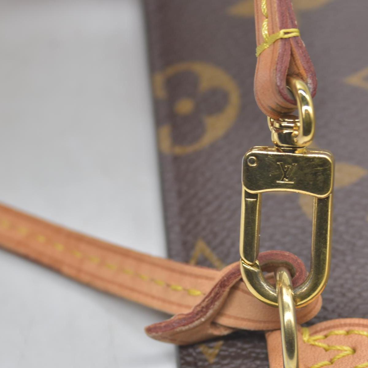 $600 Louis Vuitton Neverfull MM Monogram Mid Size Cherry Red Pochette SD2149