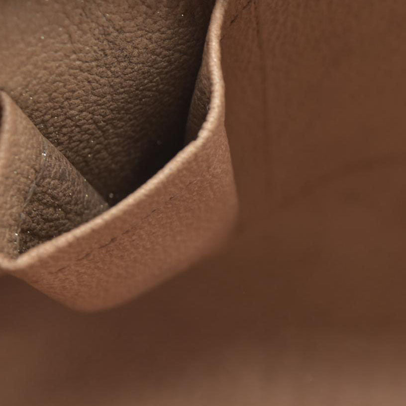 $715 Louis Vuitton  Monogram Cosmetic Pouch GM