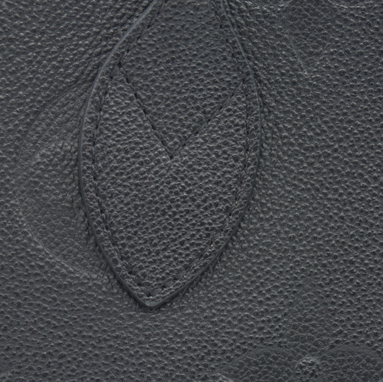 $2940 Louis Vuitton Monogram Giant Neverfull MM Black RFID