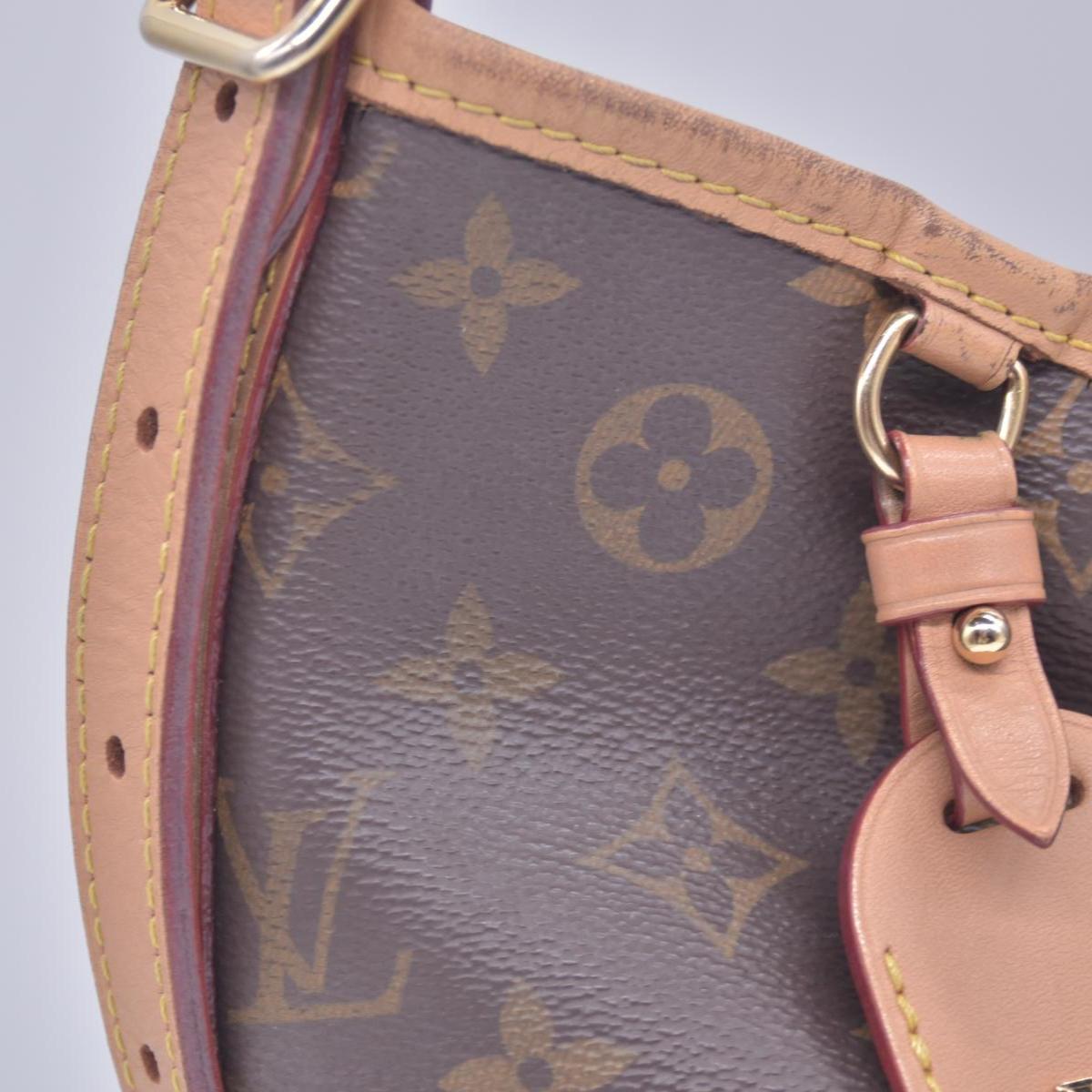 $2940 RFID Louis Vuitton Monogram Carryall PM