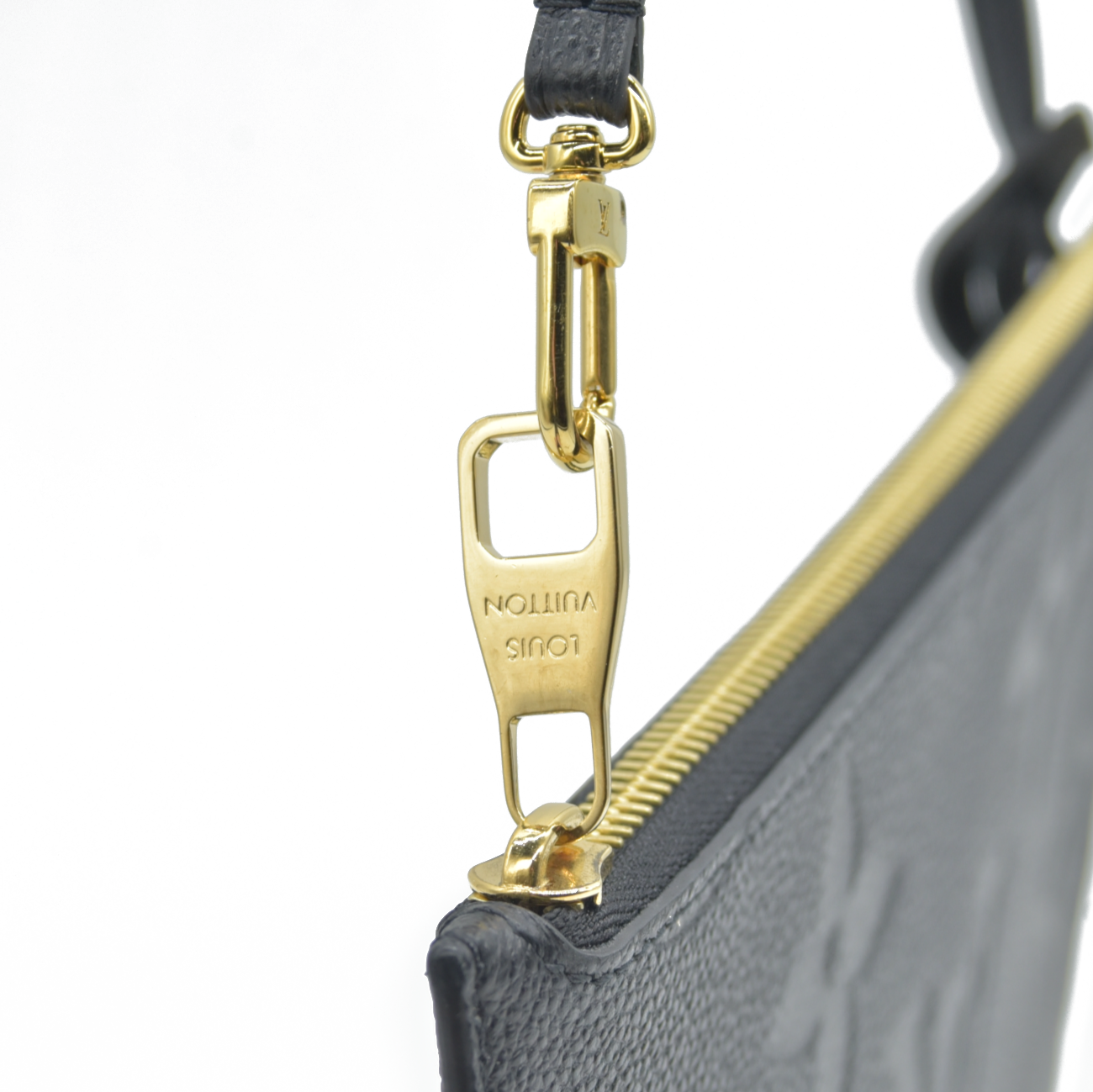 $1200 Louis Vuitton Empreinte Monogram Giant Neverfull MM Pochette Black RFID