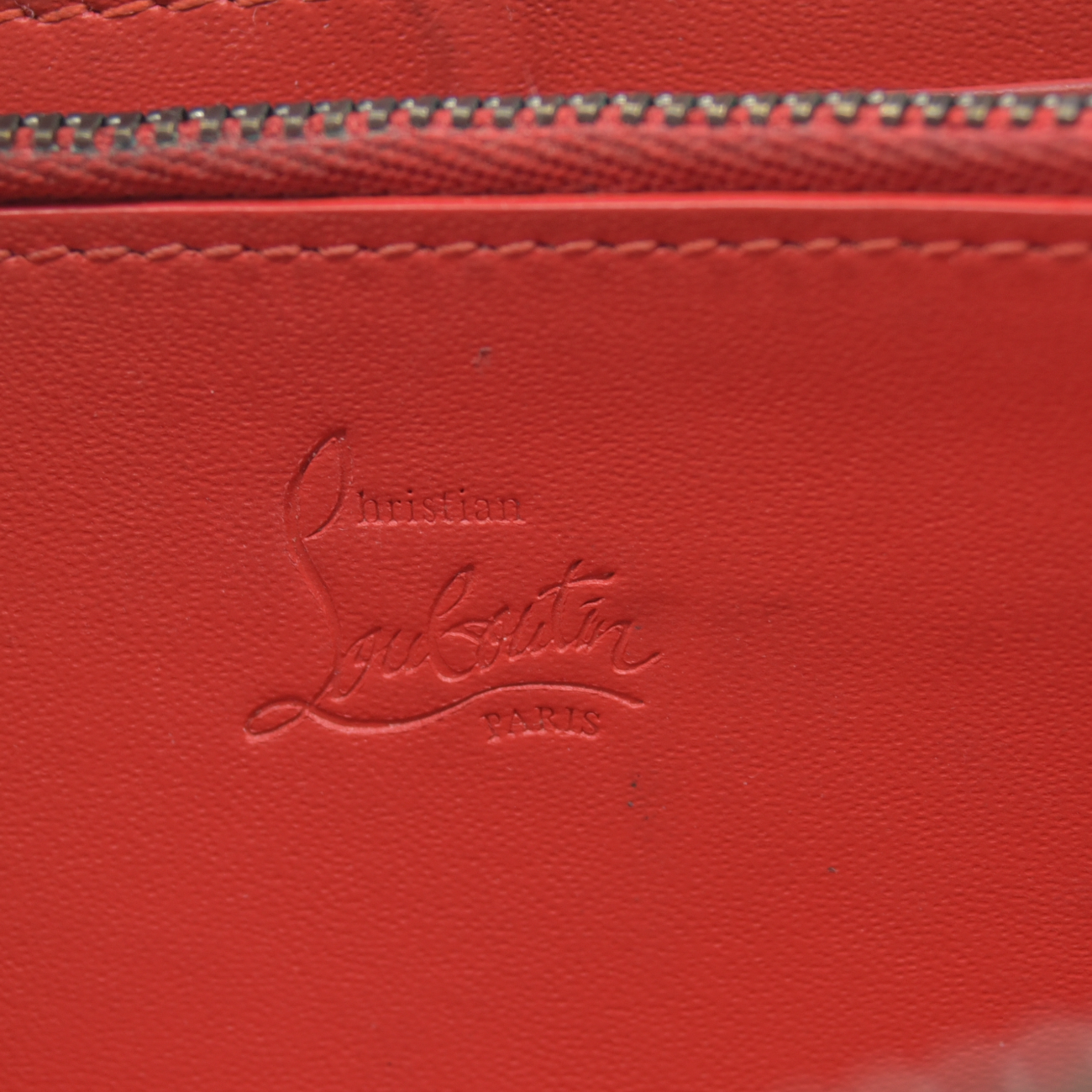 $790 Christian Louboutin Calfskin Panettone Zip Around Wallet Loubi Black