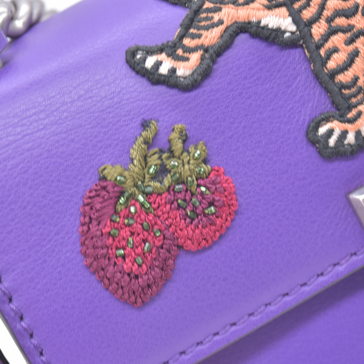$1250 GUCCI Purple Leather Padlock Strawberry Shoulder Bag CONSIGNMENT 10021438