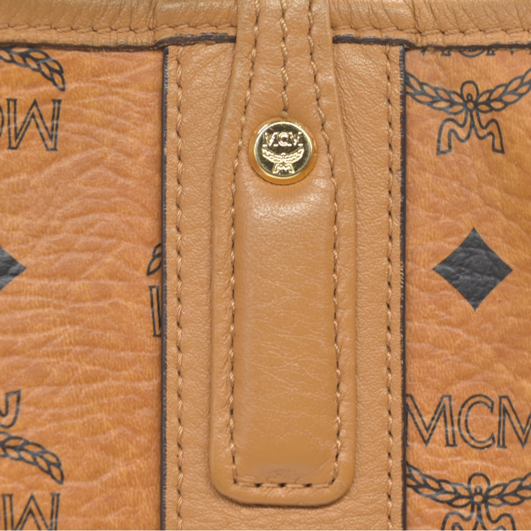 $880 MCM Visetos Large Liz Reversible Shopper Tote Cognac