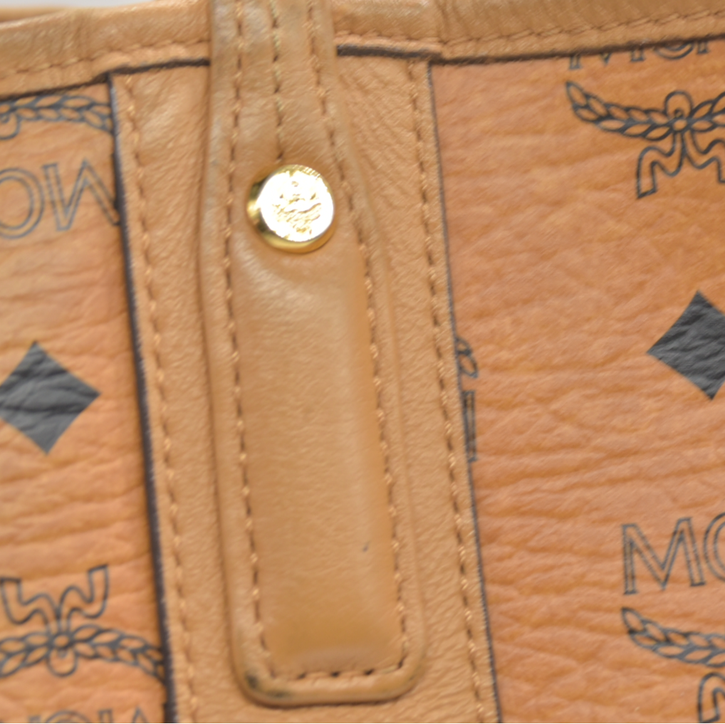 $880 MCM Visetos Large Liz Reversible Shopper Tote Cognac