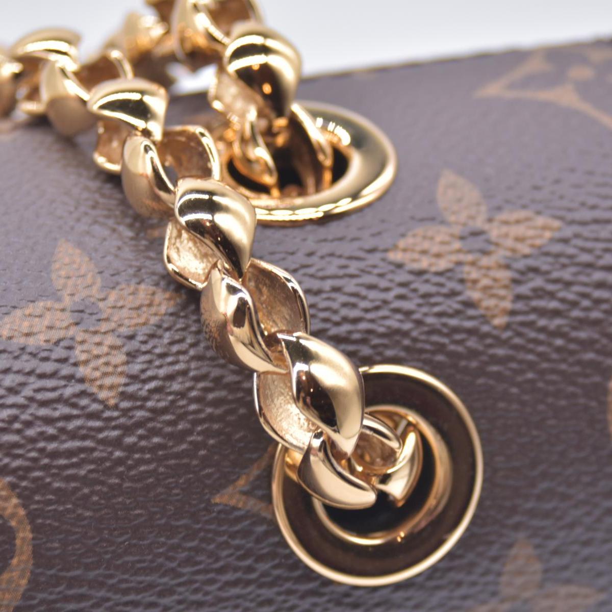 $2830 2018 Louis Vuitton Monogram Victoire Black CA4138