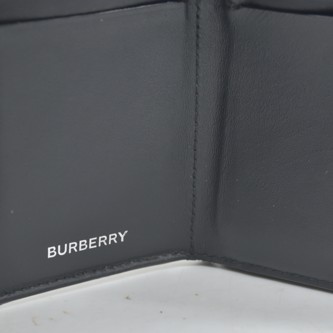 $590 Burberry Men's Trifold Wallet Archive Beige