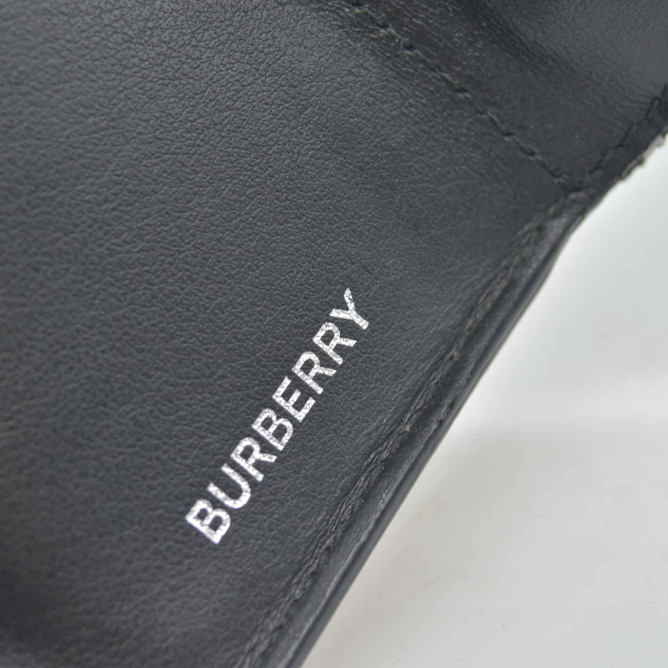 $590 Burberry Men's Trifold Wallet Archive Beige