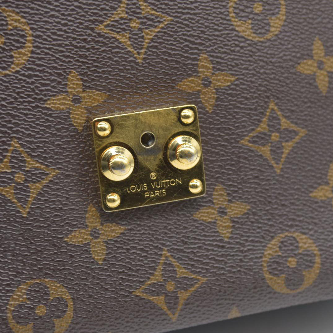 $2790 Louis Vuitton Reverse Monogrm Giant Pochette Metis  SD0169