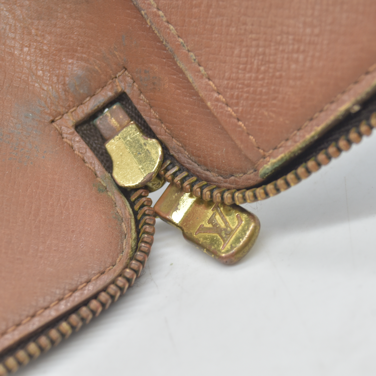 $355 1998 Louis Vuitton Monogram Canvas Zip Around Multicles 6 Key Holder  TH0978