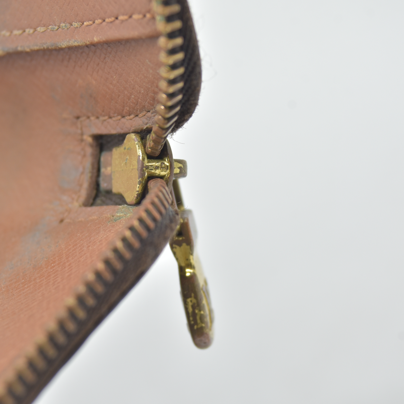$355 1998 Louis Vuitton Monogram Canvas Zip Around Multicles 6 Key Holder  TH0978