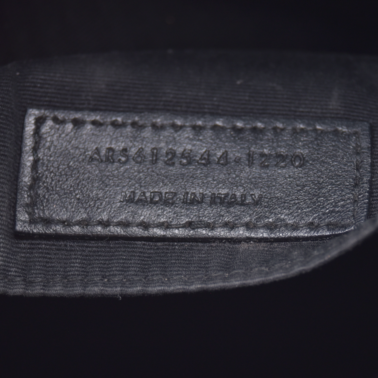 $1890 Saint Laurent Calfskin Matelasse Monogram Monochrome Lou Camera Bag Black