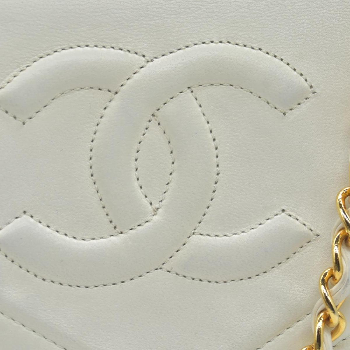 $3400 Chanel 1988 Tri-Border Lambskin Envelope Flap Bag