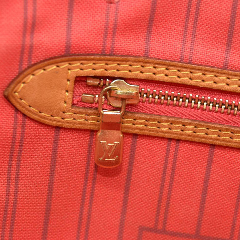 LOUIS VUITTON Monogram V Neverfull MM Grenade