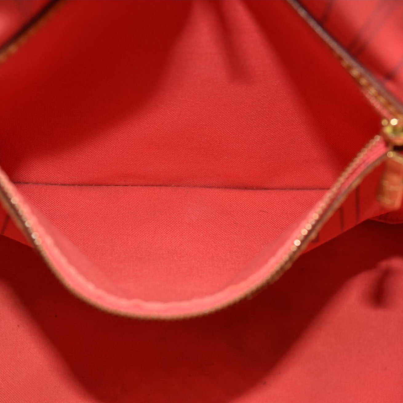 LOUIS VUITTON Monogram V Neverfull MM Grenade