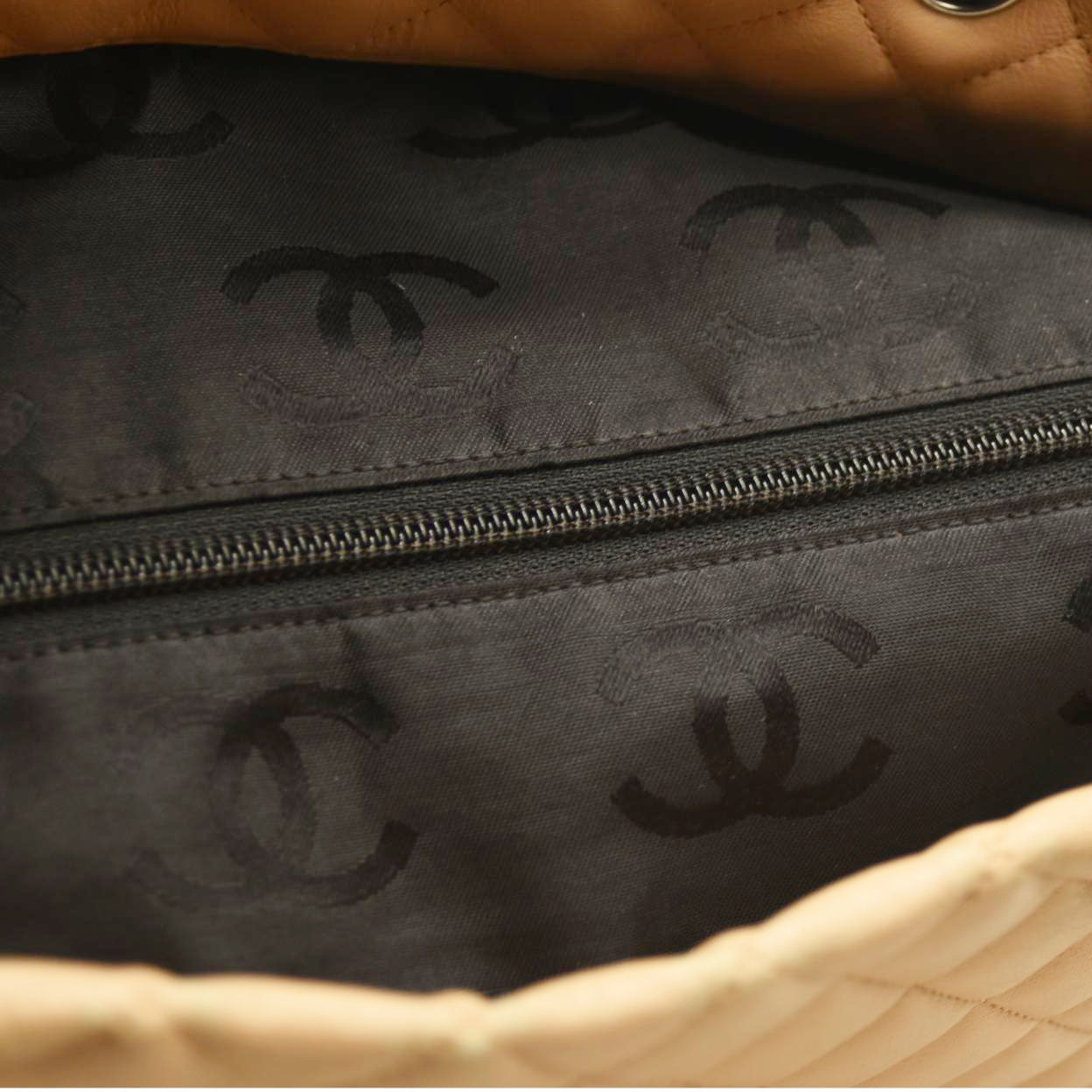 $2250 Chanel Calfskin Quilted Medium Cambon Tote Beige Black