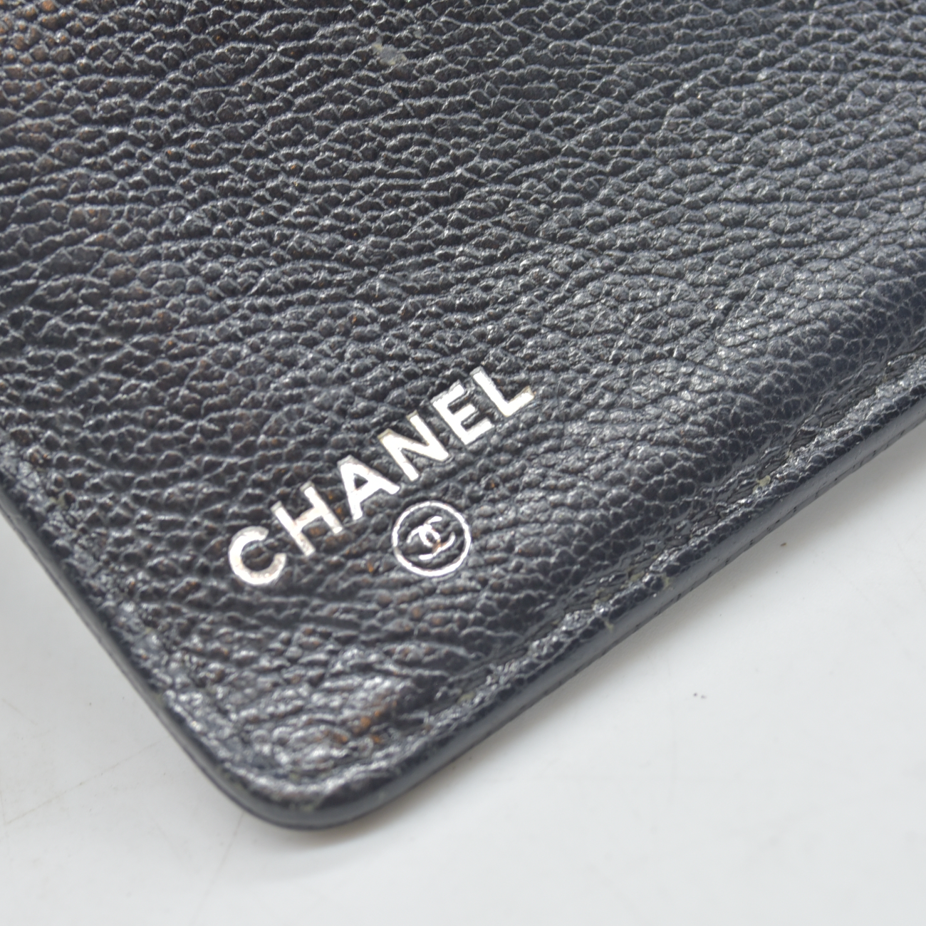 $995 2006 Chanel Metallic Calfskin Diamond Embossed Yen Wallet Grey