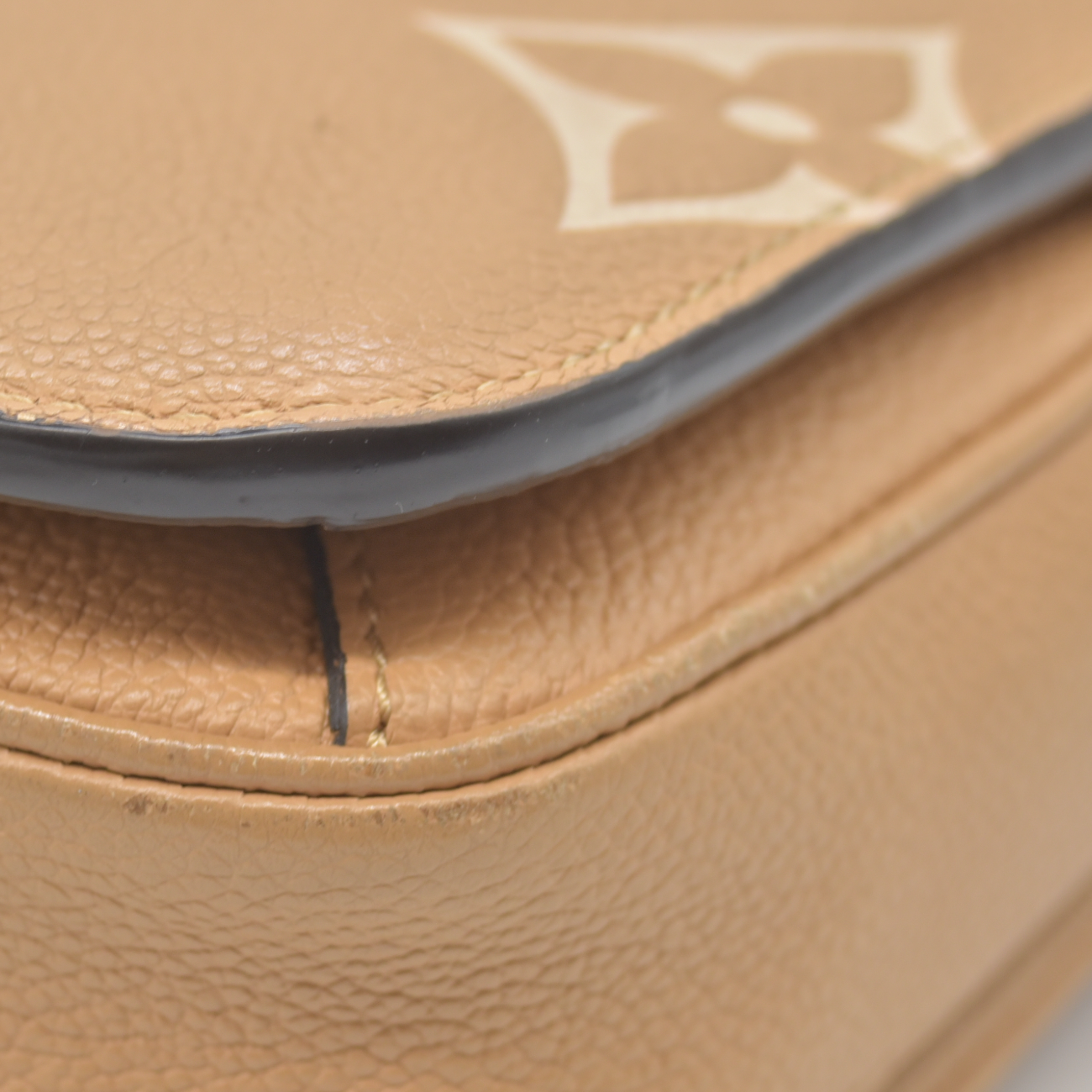 $3100 RFID Louis Vuitton Empreinte Monogram Giant Pochette Metis Arizona Beige
