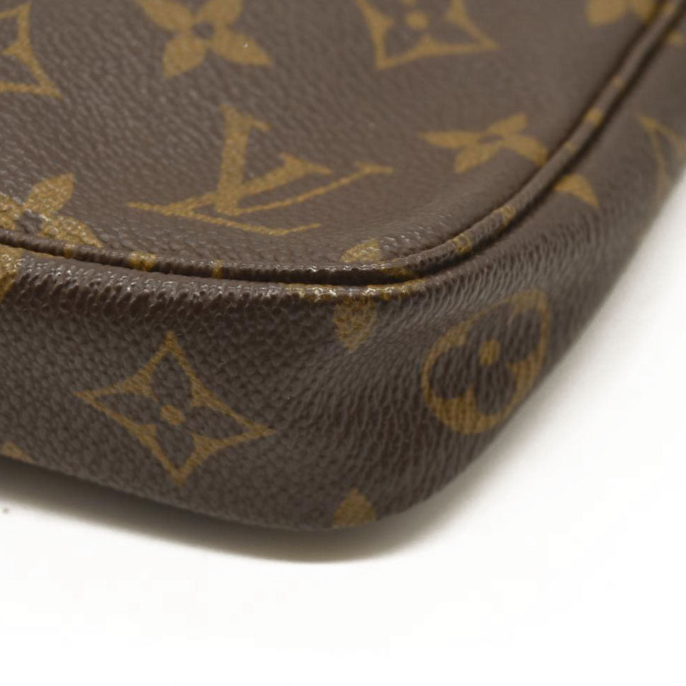Louis Vuitton  Monogram Pochette Accessories  VI0070