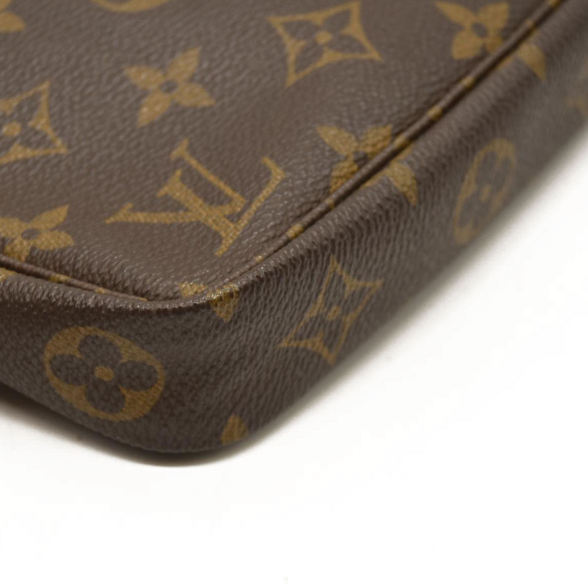 Louis Vuitton  Monogram Pochette Accessories  VI0070