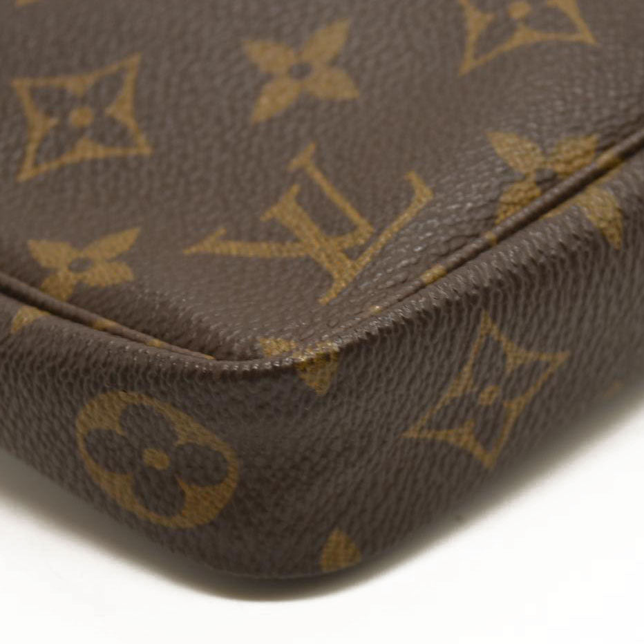 Louis Vuitton  Monogram Pochette Accessories  VI0070