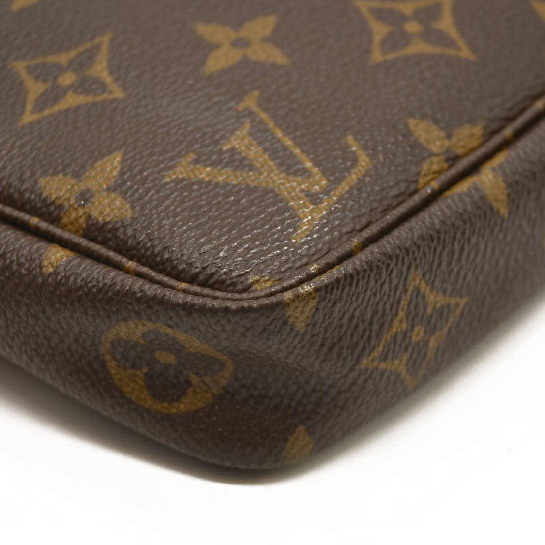 Louis Vuitton  Monogram Pochette Accessories  VI0070