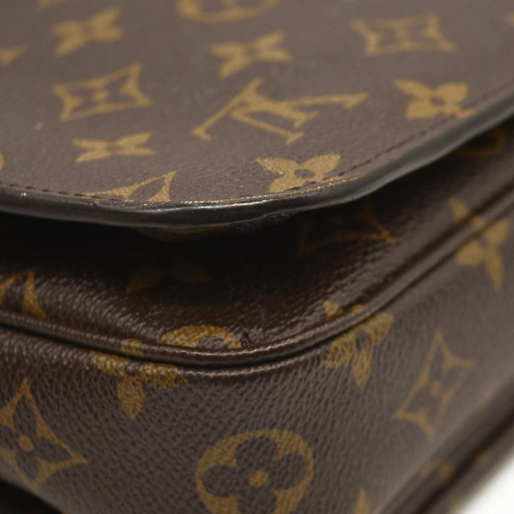 Louis Vuitton  Monogram Pochette Metis  SR0148