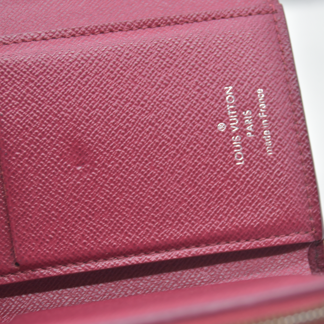 LOUIS VUITTON Epi portefeuille Victorine Compact Wallet SP2118