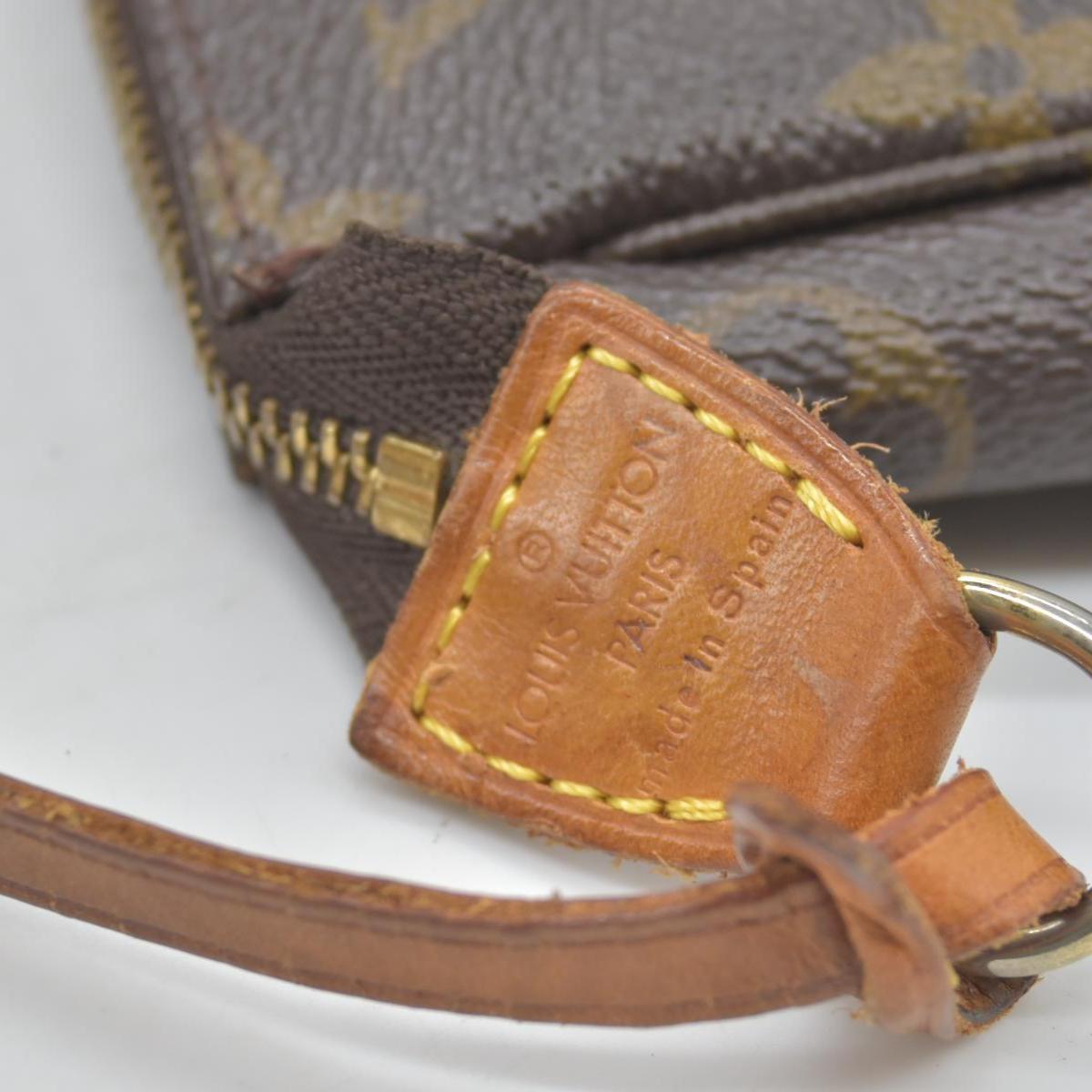 $1290 2000 Louis Vuitton LV Pochette Accessoires Brown Monogram CA0070