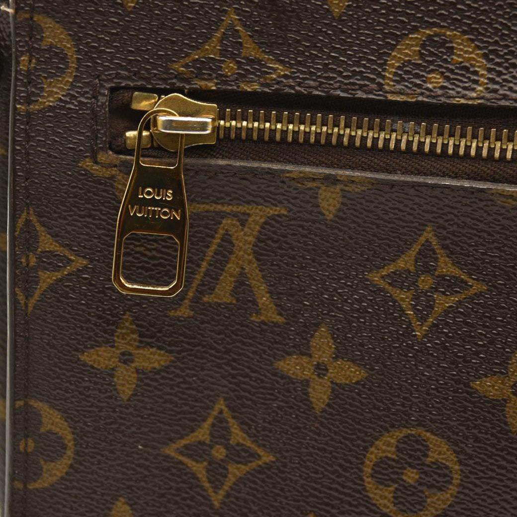 Louis Vuitton  Monogram Pochette Metis  SR0148