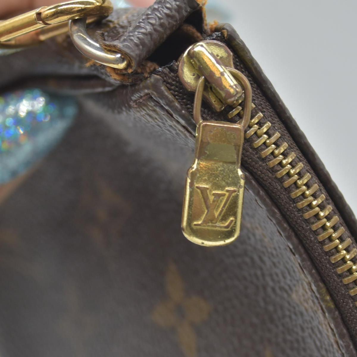 $1290 2000 Louis Vuitton LV Pochette Accessoires Brown Monogram CA0070