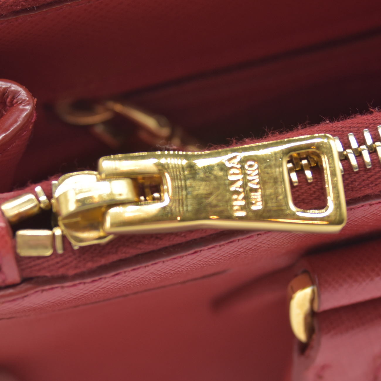 $4700 Prada Saffiano Mini Galleria Double Zip Tote Fuxia