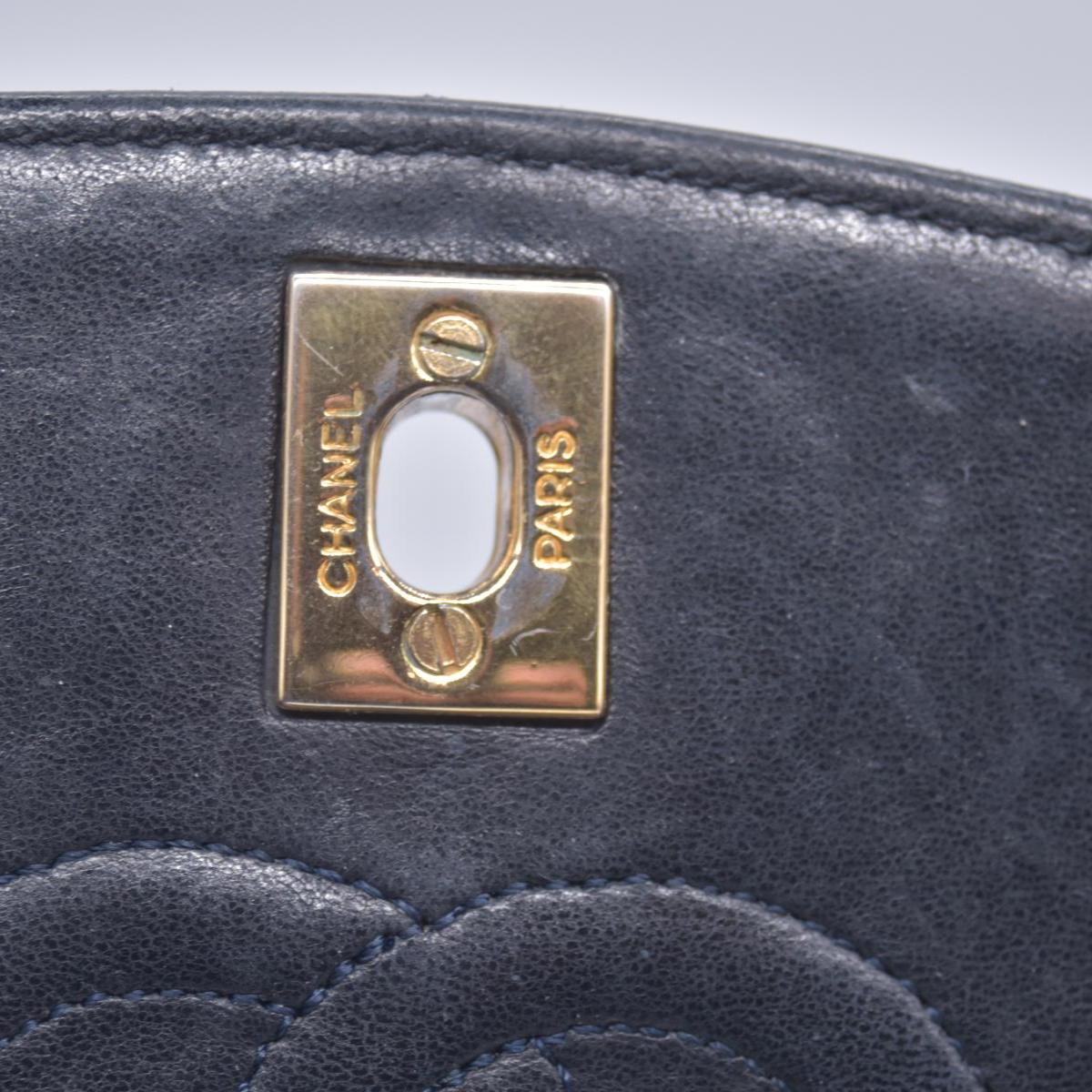 Chanel 1989-1991 Navy Lambskin Quilted Flap Bag 24k Gold Hardware CONSIGNMENT