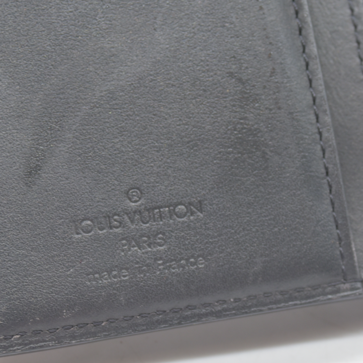 $935 LOUIS VUITTON Monogram Metallic Vernis Kisslock French Wallet Silver Grey MI1023